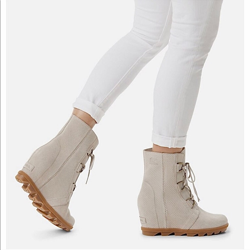 NEW Sorel Joan of Arctic Wedge II Booties - 7